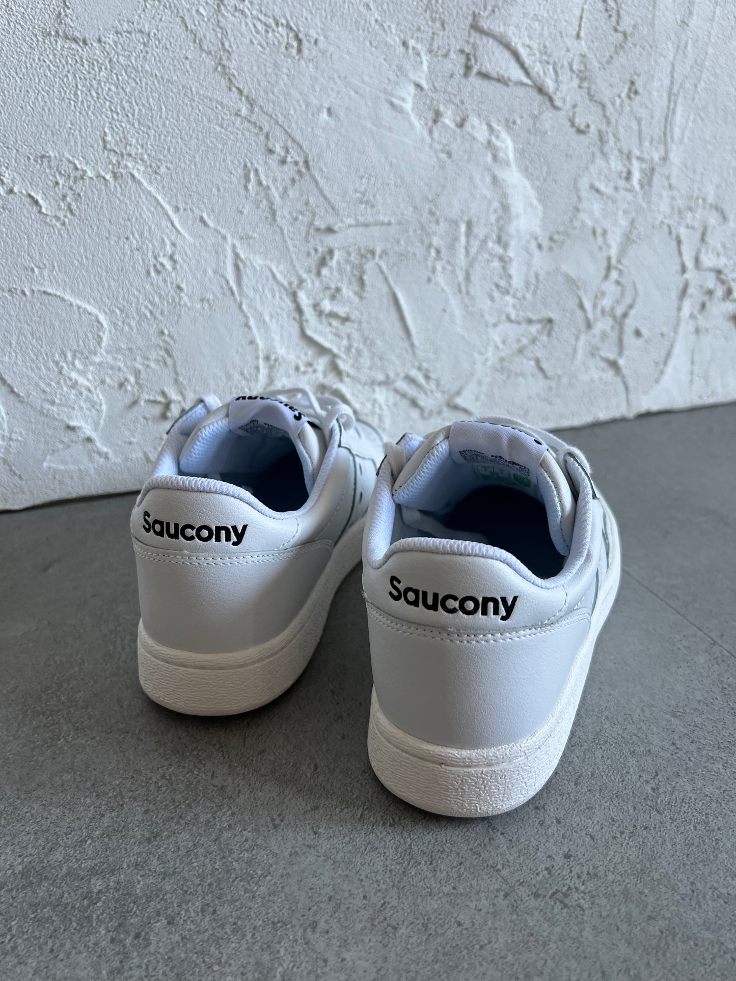 Saucony court white