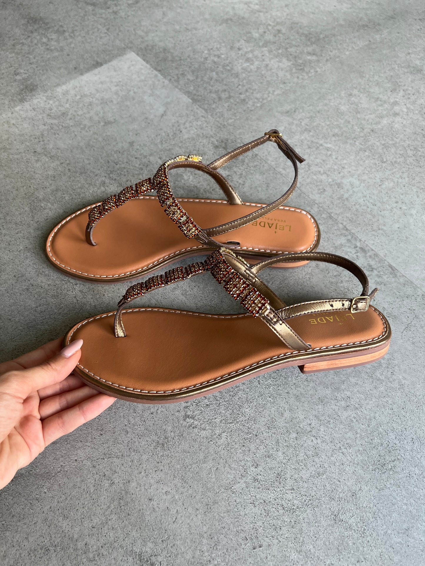 Sandalo gioiello perlato bronzo