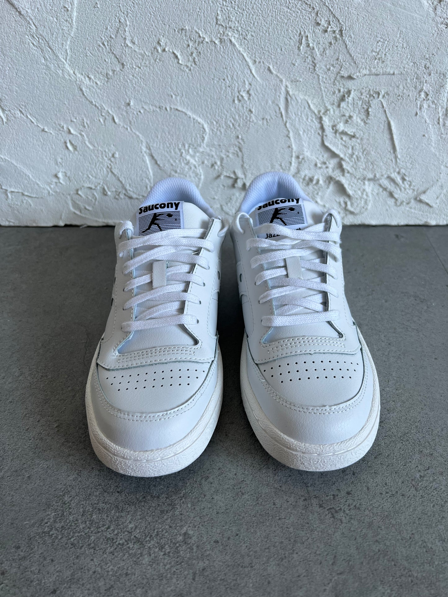Saucony court white