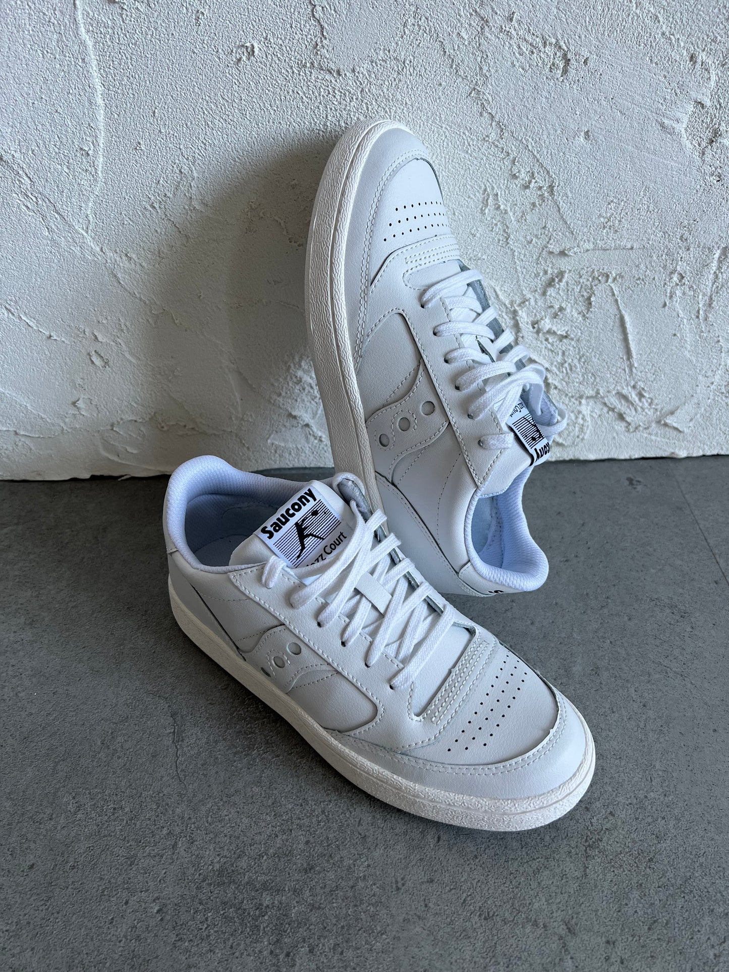 Saucony court white