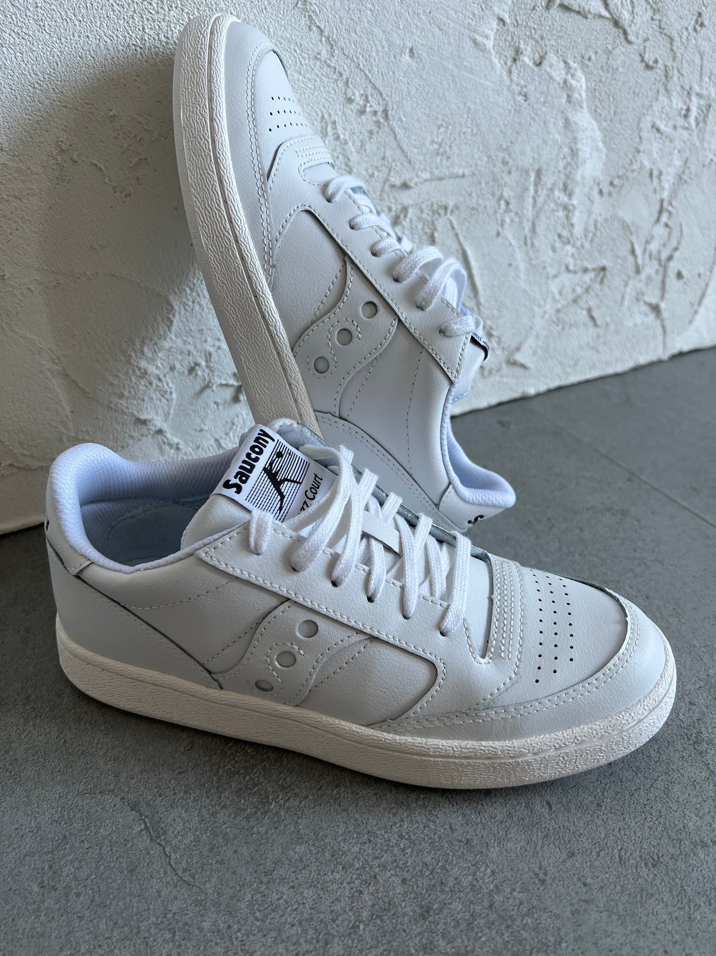 Saucony court white