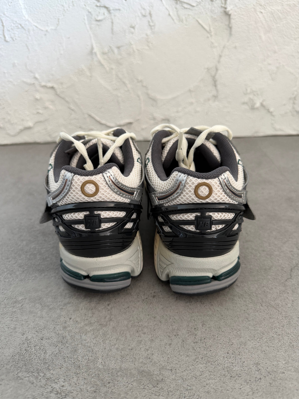 New Balance M1906AD