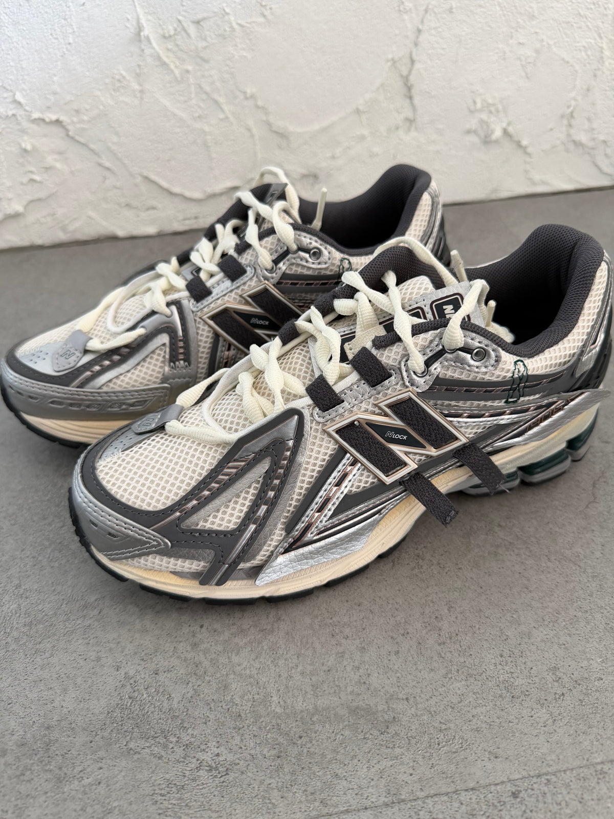 New Balance M1906AD