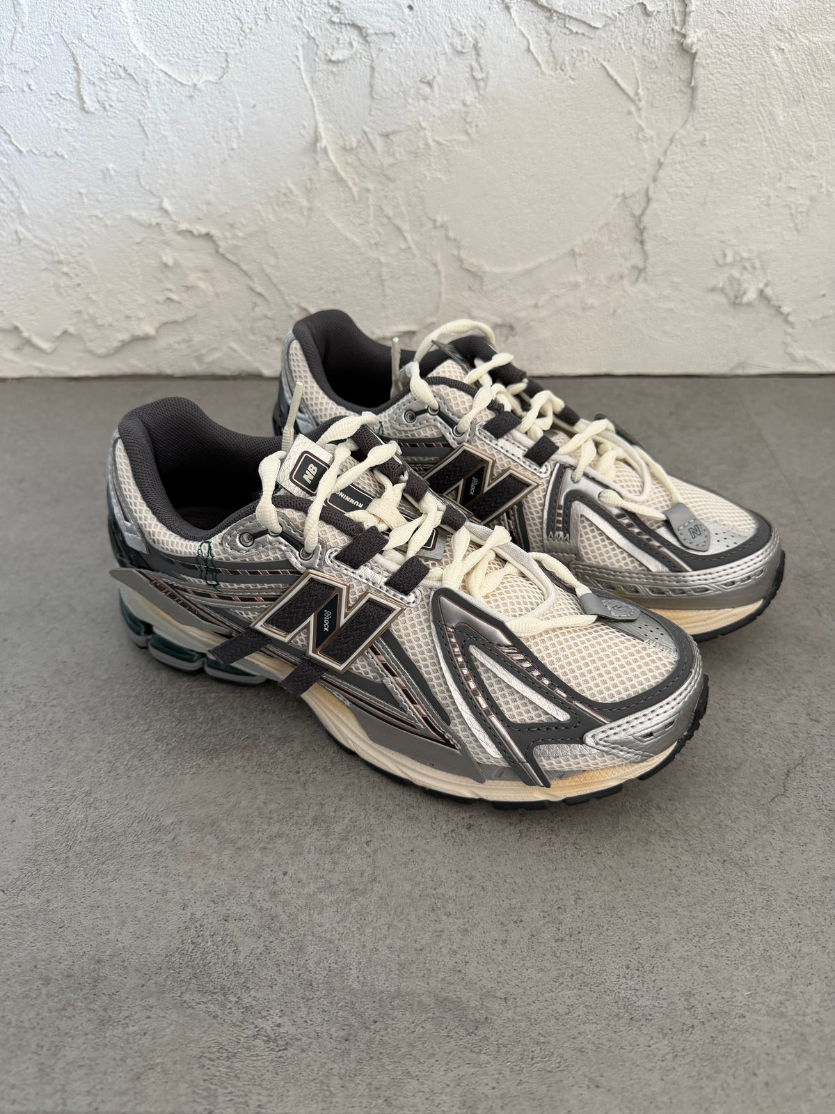 New Balance M1906AD