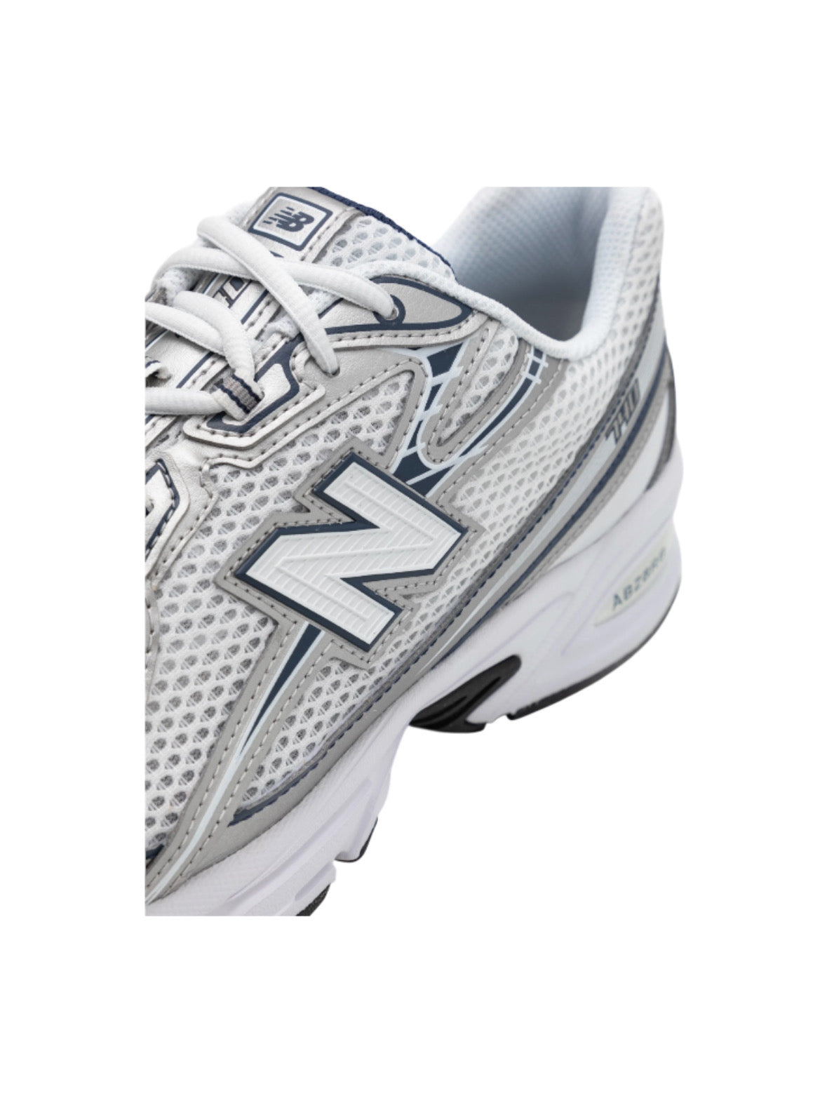 New Balance U740WN2