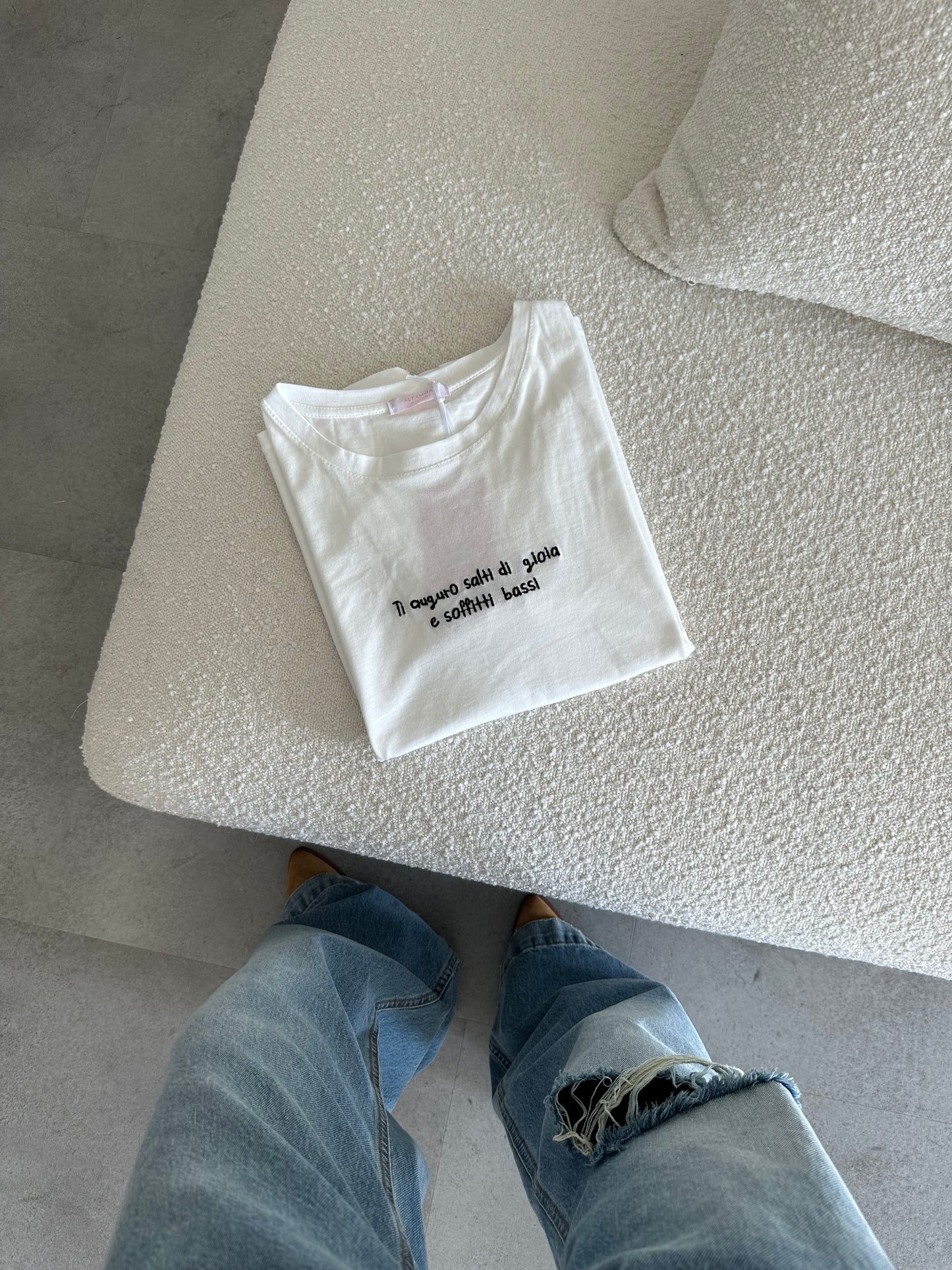 T-shirt scritte ricamo