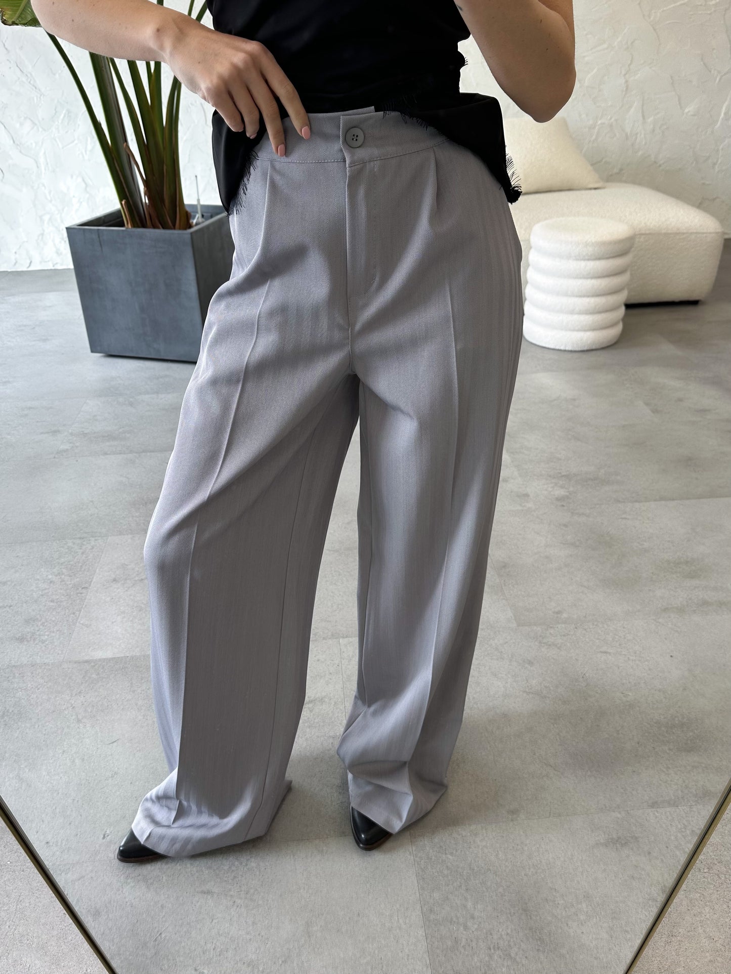 Pantalone palazzo grigio